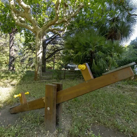 T2 Avec Vue Au Palais Lumiere Апартаменты *