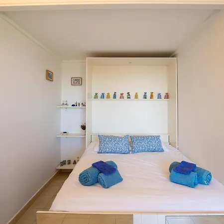 T2 Avec Vue Au Palais Lumiere